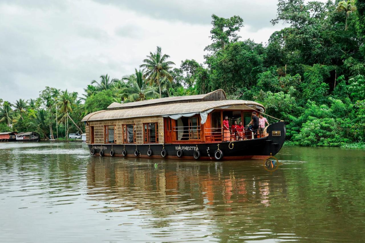 Grand Villa Houseboat Kumarakom Exterior foto